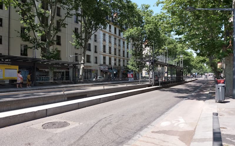 Cours_Charlemagne-piétonnisation-ateliers-participatifs