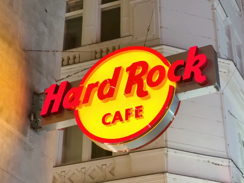 transformation-du-hard-rock-cafe-de-lyon-en-ninkasi-cordeliers